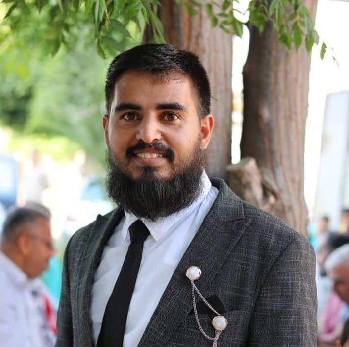 صورة عضو الفريق